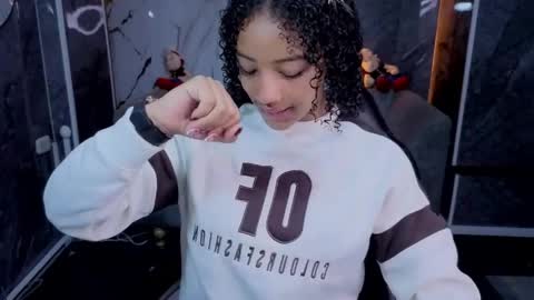Snapshot of violeth_b chatting on 1, 5, 2026 violeth_b online show from 1, 5, 2026