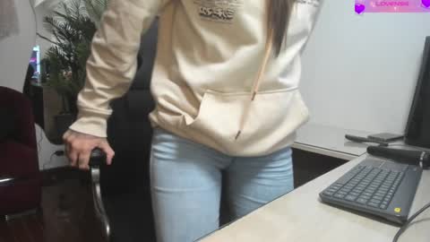 Snapshot of violetparkker chatting on 8, 1, 2025 violetparkker online show from 8, 1, 2025