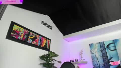 Snapshot of violetparkker chatting on 25, 2, 2025 violetparkker online show from 25, 2, 2025