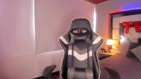 violetskinny online show from 7, 3, 2025