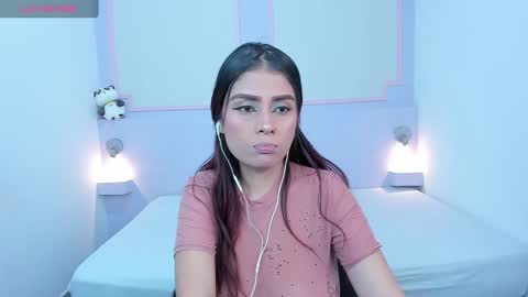 Snapshot of violetsmith7 chatting on 1, 12, 2024 violetsmith online show from 1, 12, 2024