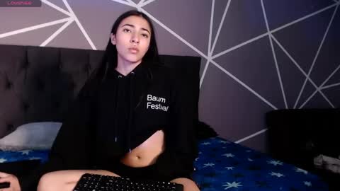 Snapshot of violett1126 chatting on 15, 4, 2026 1126 online show from 15, 4, 2026