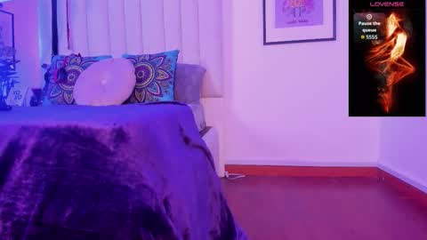 Violett  online show from 14, 10, 2025