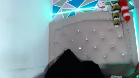 Snapshot of violett_ass chatting on 6, 2, 2026 Samantha y jhons online show from 6, 2, 2026