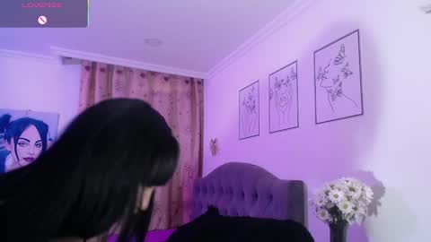 violett  Independent model online show from 16, 2, 2025