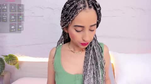 Violett  online show from 8, 11, 2025