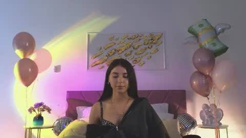 Snapshot of violetta_finch chatting on 16, 6, 2026 violetta_finch online show from 16, 6, 2026