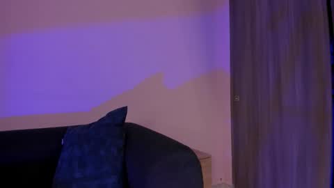 violetta independent model online show from 8, 3, 2026