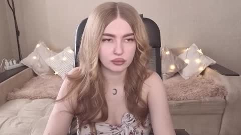 ViolettaOtis online show from 16, 1, 2026