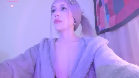 Violett online show from 8, 2, 2025