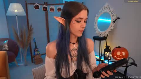 Snapshot of violettessa chatting on 30, 10, 2025 violettessa online show from 30, 10, 2025