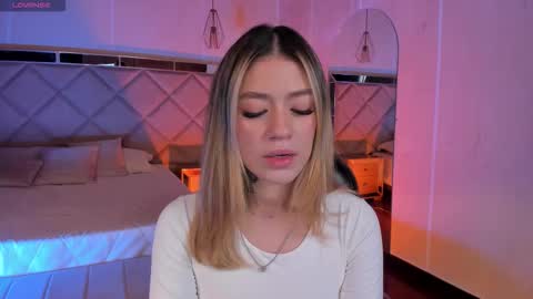 Violett  online show from 15, 1, 2026