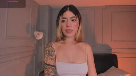 Violett  online show from 15, 4, 2026