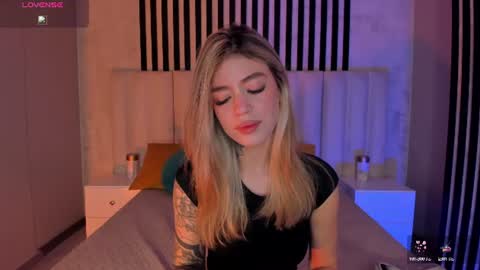 Snapshot of violetthansson chatting on 17, 6, 2026 Violett online show from 17, 6, 2026