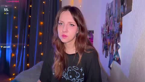 Snapshot of violettmo0n chatting on 20, 6, 2026 Next stream 1522026 400 GMT 3 online show from 20, 6, 2026