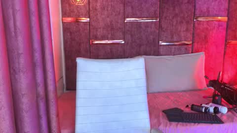 Snapshot of viollettebylyly chatting on 19, 2, 2026 viollettebylyly online show from 19, 2, 2026