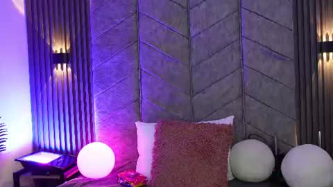 Snapshot of viollettebylyly chatting on 28, 6, 2026 viollettebylyly online show from 28, 6, 2026