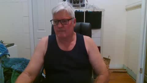 viper654321 online show from 28, 2, 2025