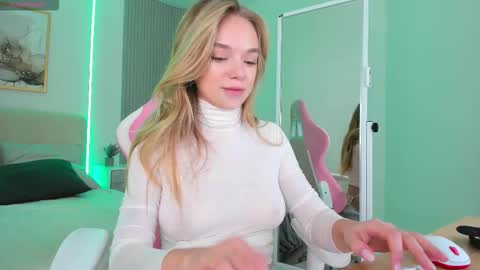 Chloe online show from 23, 11, 2025