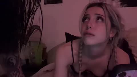 virtual_brat online show from 25, 2, 2025