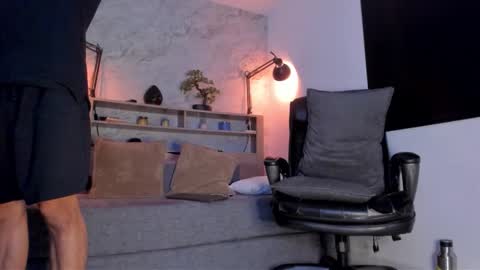 Snapshot of vito_benz chatting on 17, 12, 2025 VITO BENZ online show from 17, 12, 2025