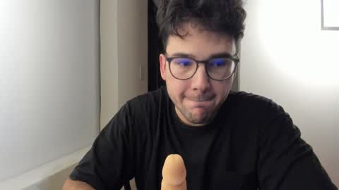 Vito Ferrer online show from 14, 10, 2025