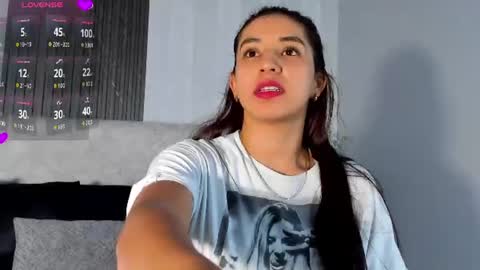 Snapshot of vittoria_conti_ chatting on 6, 7, 2026 vittoria online show from 6, 7, 2026