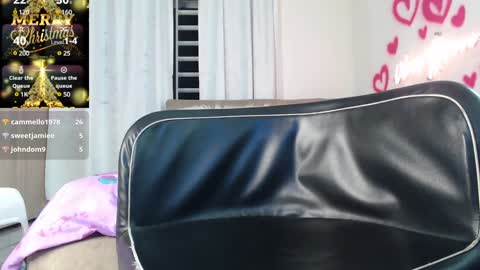 Snapshot of vittoria_romano chatting on 5, 1, 2025 vittoria online show from 5, 1, 2025