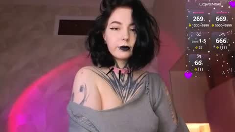 Snapshot of vivi__squirrel chatting on 27, 6, 2026 Vivi online show from 27, 6, 2026