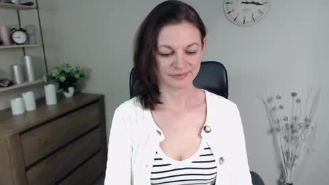 Vivian online show from 17, 1, 2025