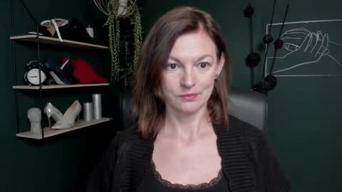 Vivian online show from 17, 9, 2025