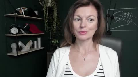 Vivian online show from 18, 9, 2025