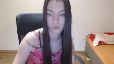 Vivian Gray online show from 7, 12, 2024