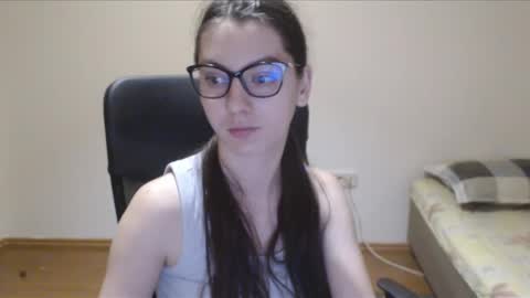 Vivian Gray online show from 7, 3, 2025