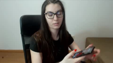 Vivian Gray online show from 12, 3, 2025