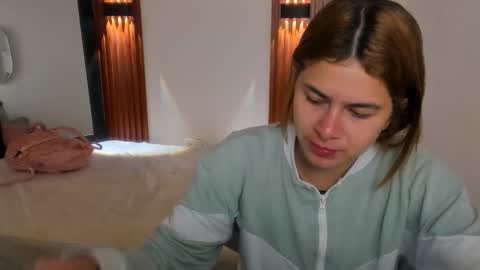 vivianowen9 online show from 2, 2, 2026