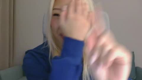 Snapshot of vivianwinters chatting on 15, 11, 2025 vivianwinters online show from 15, 11, 2025