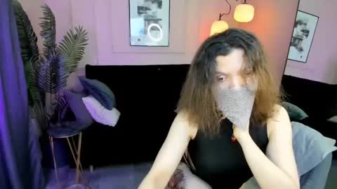 Vivien online show from 4, 7, 2026