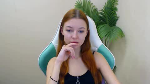 Vivien online show from 5, 2, 2025