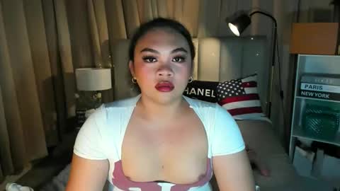 Snapshot of vivienne_monroe chatting on 11, 6, 2026 vivienne_monroe online show from 11, 6, 2026