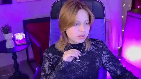 Snapshot of viviennehebert chatting on 17, 7, 2026 Vivienne online show from 17, 7, 2026