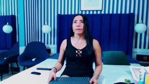 Snapshot of viviennerosette chatting on 9, 9, 2025 Vivian online show from 9, 9, 2025