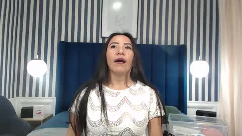 Snapshot of viviennerosette chatting on 18, 10, 2025 Vivian online show from 18, 10, 2025