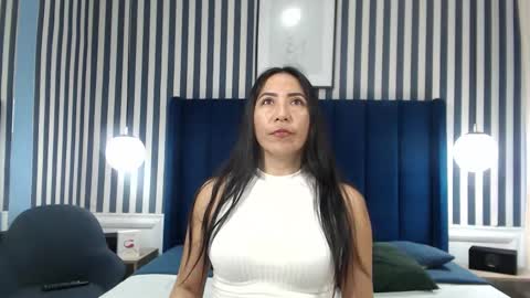 Snapshot of viviennerosette chatting on 20, 10, 2025 Vivian online show from 20, 10, 2025