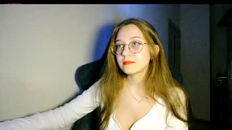 Snapshot of vivivivikkie chatting on 20, 7, 2026 vivivivikkie online show from 20, 7, 2026