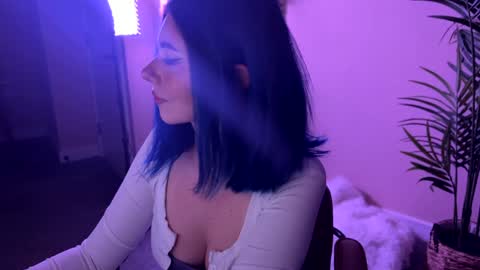 Polly  Online mostly at 9pm-2am UK Time online show from 1, 2, 2026