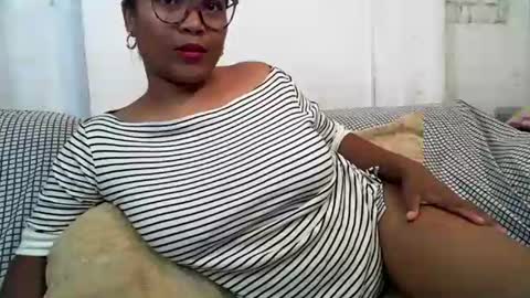 voagelle online show from 13, 2, 2025