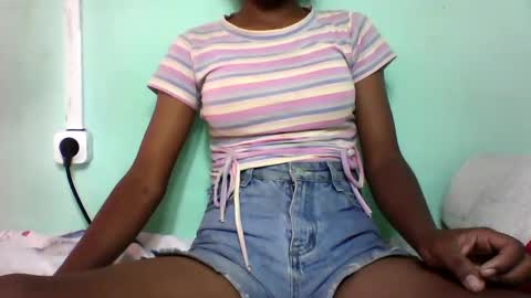 vounialdy online show from 28, 1, 2025