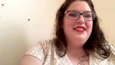 Snapshot of vovianxoxo chatting on 19, 6, 2026 Vivian online show from 19, 6, 2026