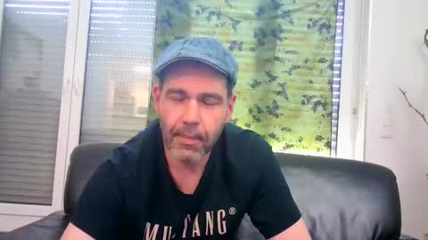 Snapshot of voyeuredeluxe chatting on 8, 1, 2026 voyeuredeluxe online show from 8, 1, 2026